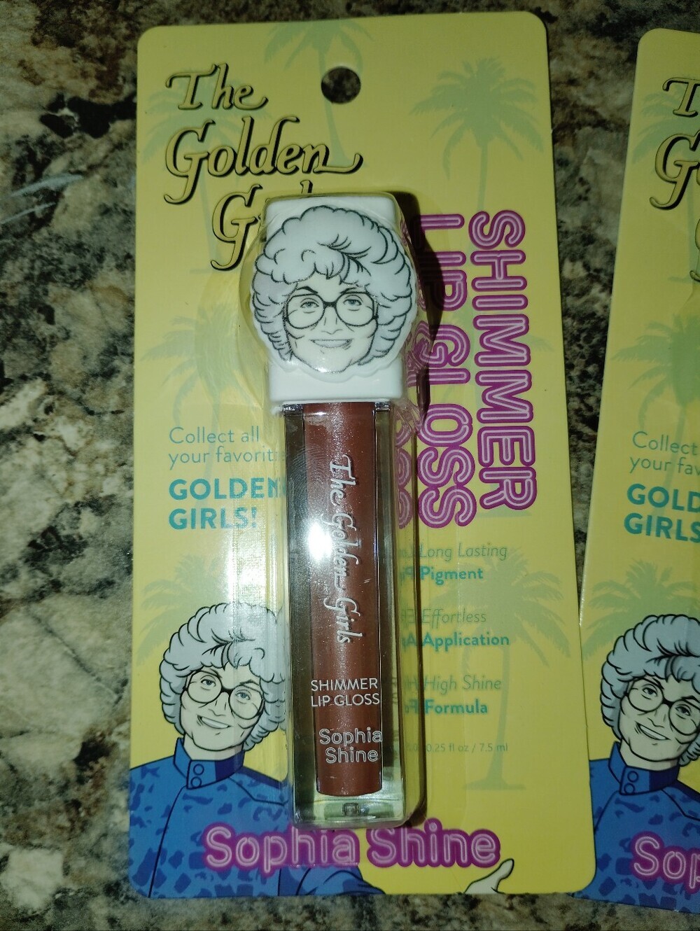 Sophia shine The Golden girls shimmer lip gloss. Long lasting pigment effortless - Picture 3 of 4